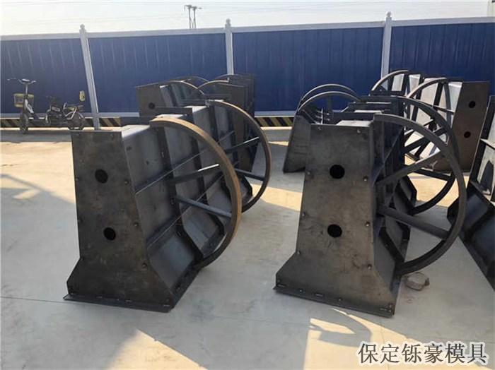 預(yù)制隔離墩模具 預(yù)制隔離墩模具